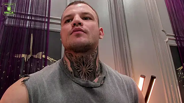 Snapshot of OliverSport chatting on March 2025 10:47:01 AM OliverSport online show from March 2025 10:47:01 AM