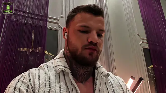 Snapshot of OliverSport chatting on October 2025 10:56:02 AM OliverSport online show from October 2025 10:56:02 AM