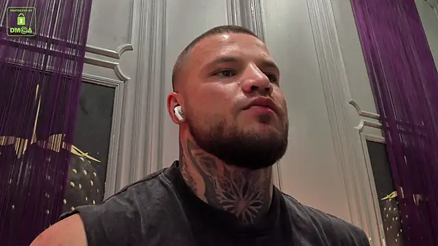 Snapshot of OliverSport chatting on October 2025 03:55:02 PM OliverSport online show from October 2025 03:55:02 PM