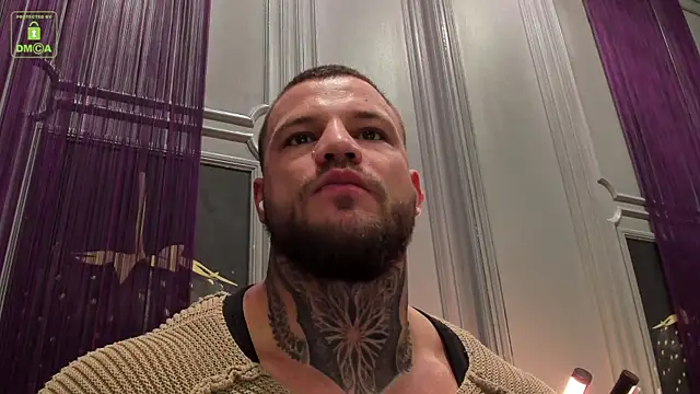 Snapshot of OliverSport chatting on October 2025 04:46:02 AM OliverSport online show from October 2025 04:46:02 AM