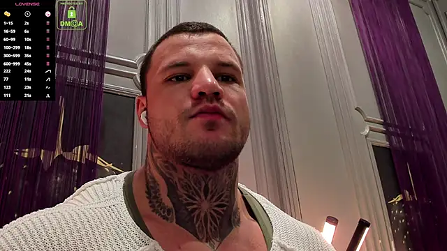 Snapshot of OliverSport chatting on November 2025 03:45:02 PM OliverSport online show from November 2025 03:45:02 PM