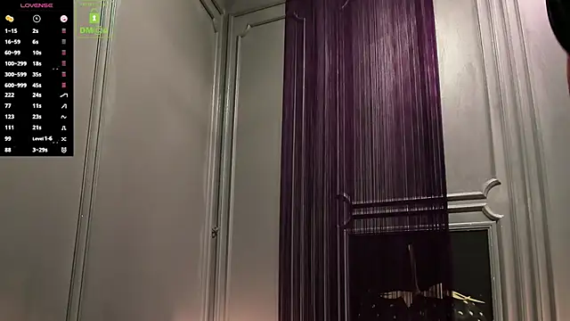 Snapshot of OliverSport chatting on December 2025 04:44:02 AM OliverSport online show from December 2025 04:44:02 AM