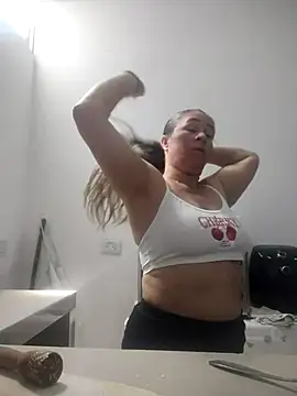 Snapshot of Nala1986 chatting on October 2025 05:02:02 PM Nala1986 online show from October 2025 05:02:02 PM