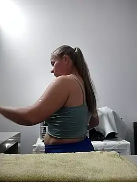 Snapshot of Nala1986 chatting on November 2025 04:18:02 PM Nala1986 online show from November 2025 04:18:02 PM