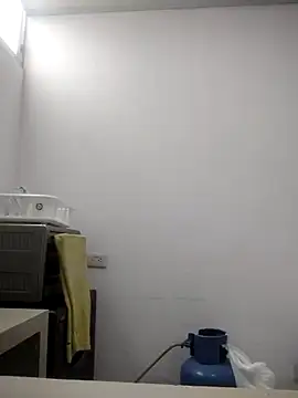 Snapshot of Nala1986 chatting on November 2025 03:36:02 PM Nala1986 online show from November 2025 03:36:02 PM