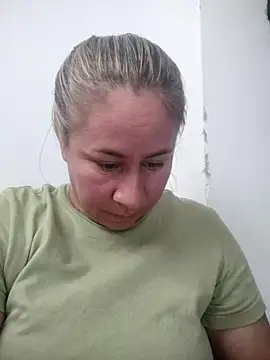 Snapshot of Nala1986 chatting on December 2025 03:54:01 PM Nala1986 online show from December 2025 03:54:01 PM