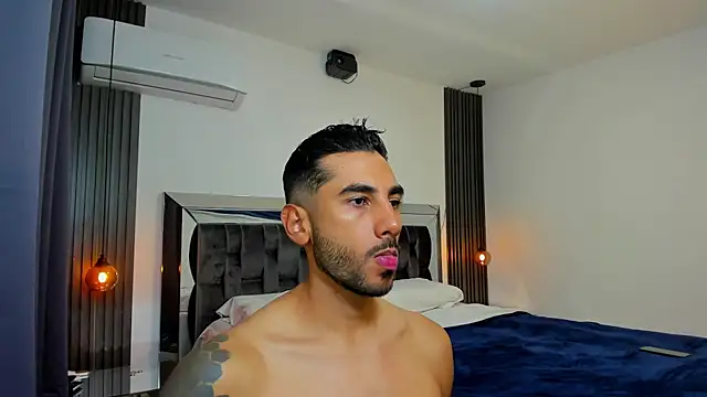 MARC THOMPSON  online show from October 2025 12:22:02 AM