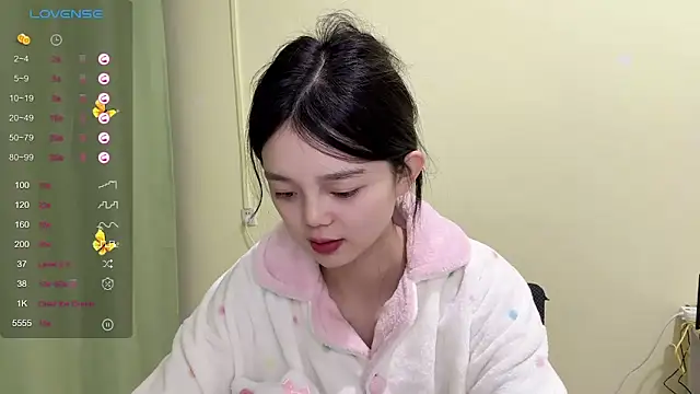 Nicole-13 online show from October 2025 01:56:02 PM