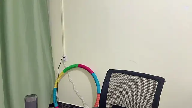 Snapshot of Nicole-13 chatting on December 2025 01:16:02 PM Nicole-13 online show from December 2025 01:16:02 PM