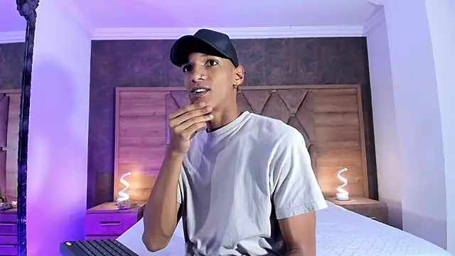 JulienSaint online show from September 2025 11:44:01 AM