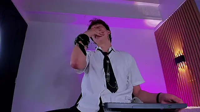 Snapshot of IM_DAREN chatting on October 2025 11:47:01 AM IM DAREN online show from October 2025 11:47:01 AM