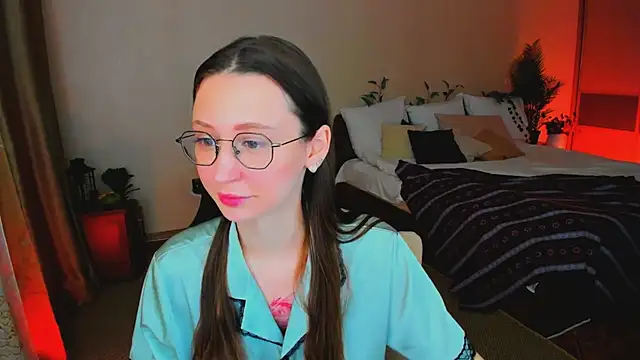 YourLovellyStory online show from February 2026 11:36:01 AM