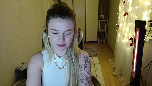 AngelicaHollywood online show from December 2025 08:14:01 PM