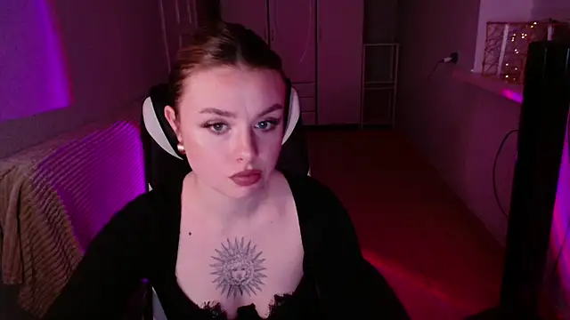 AngelicaHollywood online show from February 2026 09:46:01 PM