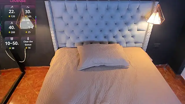 Snapshot of HannahToons chatting on February 2026 04:06:01 AM HannahToons online show from February 2026 04:06:01 AM