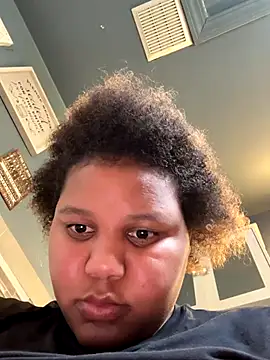 Snapshot of chocolate_bella chatting on October 2025 04:51:01 PM chocolate bella online show from October 2025 04:51:01 PM