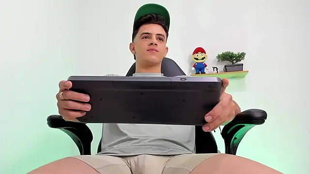 Mikecooper online show from January 2026 06:18:02 AM