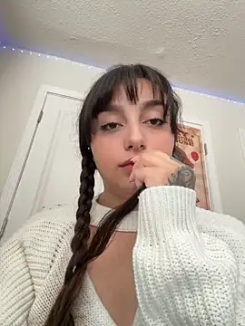 Snapshot of CharmingMaddie chatting on September 2025 04:51:02 PM CharmingMaddie online show from September 2025 04:51:02 PM