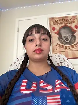 Snapshot of CharmingMaddie chatting on September 2025 03:17:01 PM CharmingMaddie online show from September 2025 03:17:01 PM