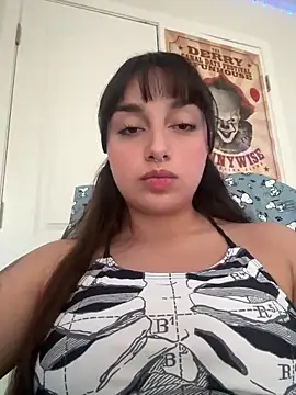 Snapshot of CharmingMaddie chatting on October 2025 05:54:01 PM CharmingMaddie online show from October 2025 05:54:01 PM