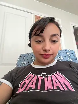 Snapshot of CharmingMaddie chatting on October 2025 03:31:02 PM CharmingMaddie online show from October 2025 03:31:02 PM