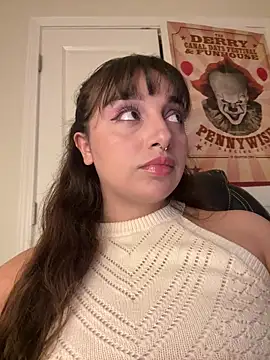 Snapshot of CharmingMaddie chatting on October 2025 02:54:01 AM CharmingMaddie online show from October 2025 02:54:01 AM