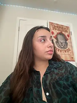 Snapshot of CharmingMaddie chatting on October 2025 02:57:02 PM CharmingMaddie online show from October 2025 02:57:02 PM