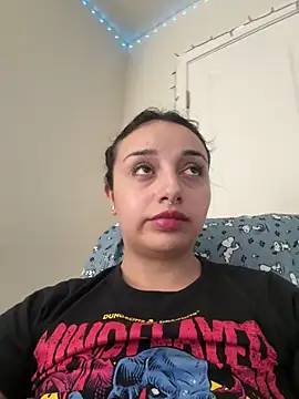 Snapshot of CharmingMaddie chatting on April 2026 04:53:02 PM CharmingMaddie online show from April 2026 04:53:02 PM