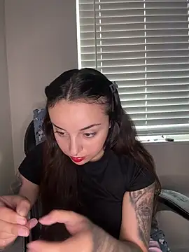 Snapshot of CharmingMaddie chatting on April 2026 04:49:01 PM CharmingMaddie online show from April 2026 04:49:01 PM