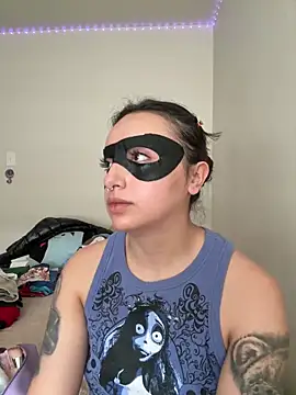 Snapshot of CharmingMaddie chatting on May 2026 03:39:02 PM CharmingMaddie online show from May 2026 03:39:02 PM