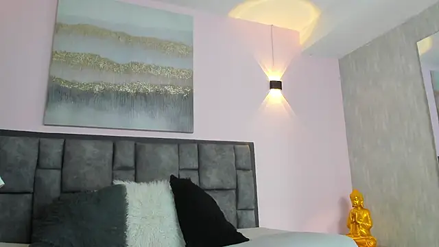 CrisstalStwart online show from November 2025 10:18:02 PM