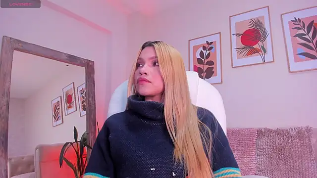 victoria giraldo online show from November 2025 05:07:01 AM