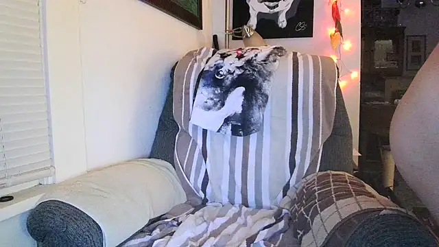 Snapshot of fobabett69 chatting on January 2025 01:57:02 AM fobabett69 online show from January 2025 01:57:02 AM