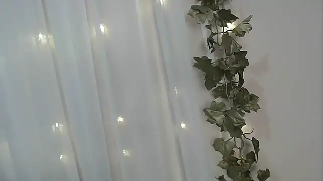 angelainparis28 online show from November 2025 06:35:02 AM