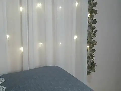 angelainparis28 online show from November 2025 05:05:01 AM