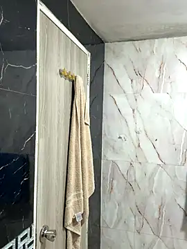 lynn9000 online show from October 2025 04:29:01 AM