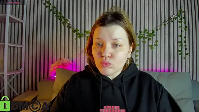 Michele Greenn online show from February 2026 01:04:02 AM