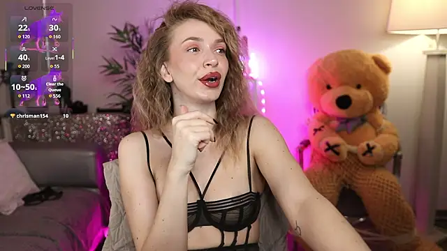 NovaHollisx online show from March 2026 05:09:02 AM