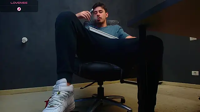 EnzoRace online show from October 2025 10:15:01 AM