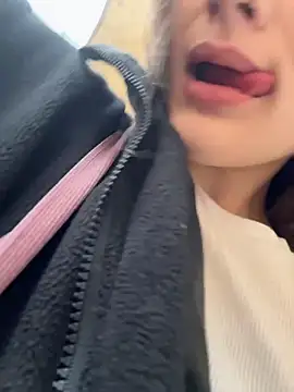 KittyQueeny online show from October 2025 01:09:01 PM