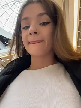 KittyQueeny online show from October 2025 09:20:01 AM