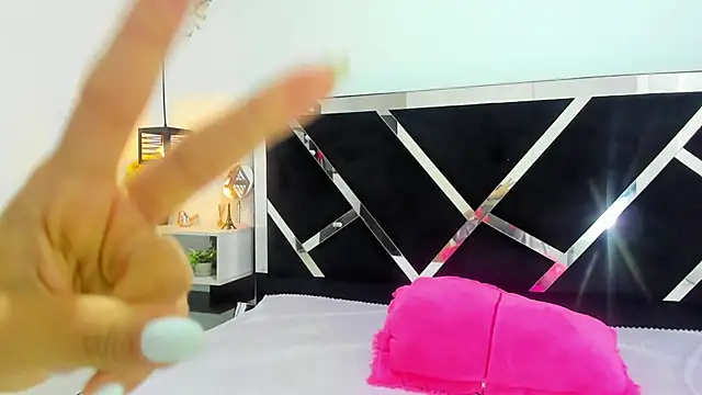 Snapshot of iisabella_noa chatting on September 2025 12:38:02 PM iisabella noa online show from September 2025 12:38:02 PM