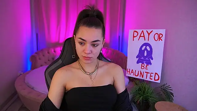 EricaSin online show from November 2025 07:00:01 AM