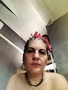 est 82 online show from October 2025 09:05:02 AM