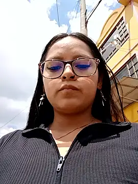 LunaHot 777 online show from September 2025 06:32:02 PM