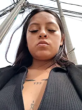 LunaHot 777 online show from November 2025 06:19:02 PM