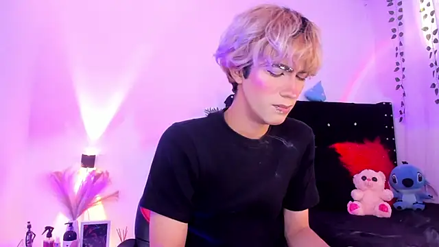 Cooperrosscute233 online show from February 2026 07:56:01 PM