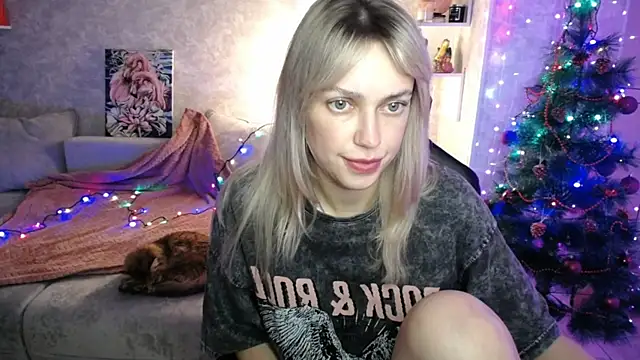 NickyAdamidi online show from December 2025 07:18:01 PM