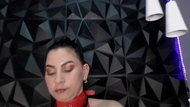 helenasaenz online show from October 2025 12:40:02 PM