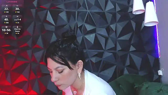 helenasaenz online show from December 2025 12:32:02 PM